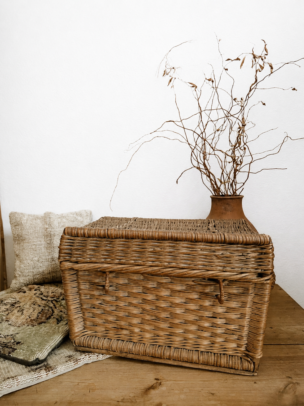 French basket trunk