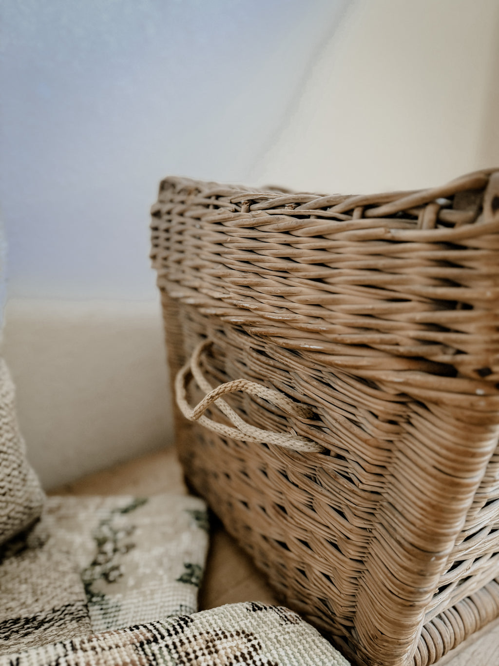 French basket trunk