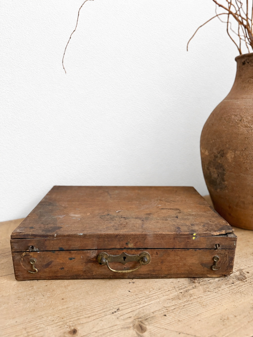 French painters box with 2 palettes